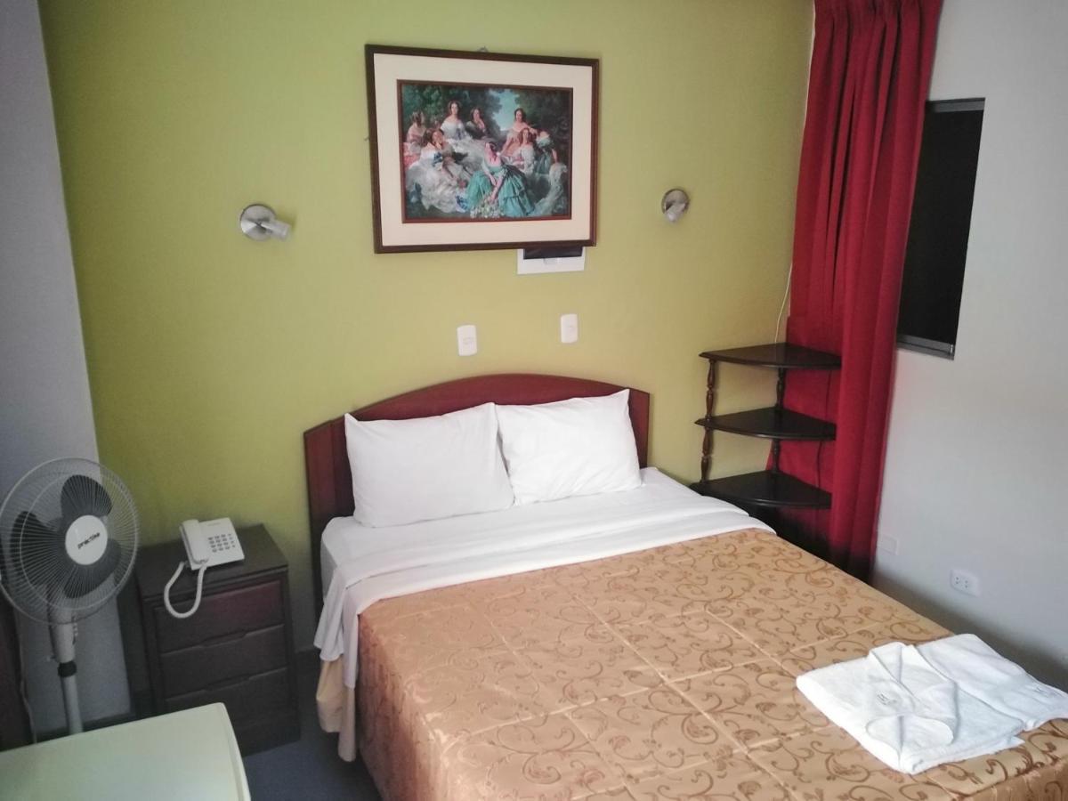 טרוחיו Hotel Plaza Bolognesi 344 מראה חיצוני תמונה