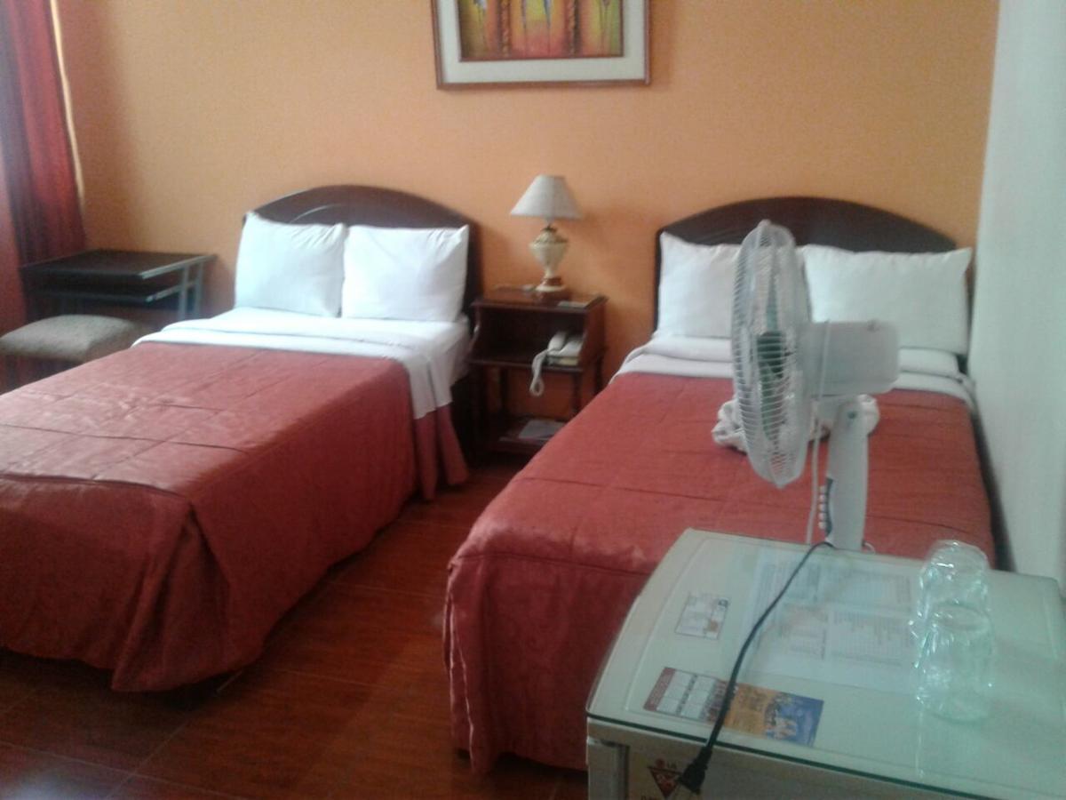 טרוחיו Hotel Plaza Bolognesi 344 מראה חיצוני תמונה