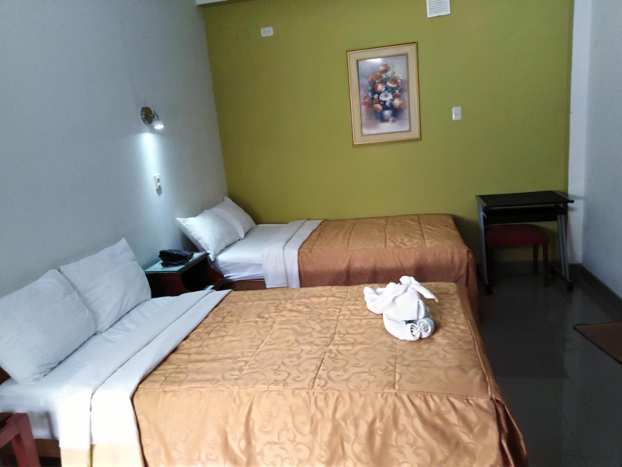 טרוחיו Hotel Plaza Bolognesi 344 מראה חיצוני תמונה